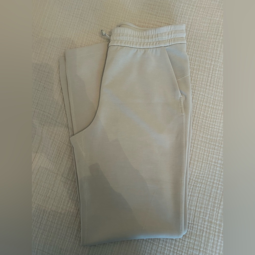 Lululemon sweatpants soft stream